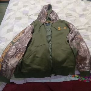 Under Armour men's size2XL green and camo